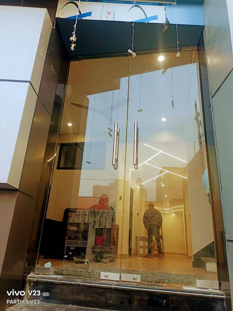 Hotel Abhinandan Ayodhya Экстерьер фото
